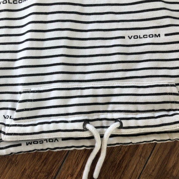 Volcom Cropped Hoodie - Picture 3 of 5